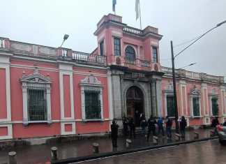 Diligencia de Allanamiento en el Tribunal Supremo Electoral. Foto La Hora: PNC