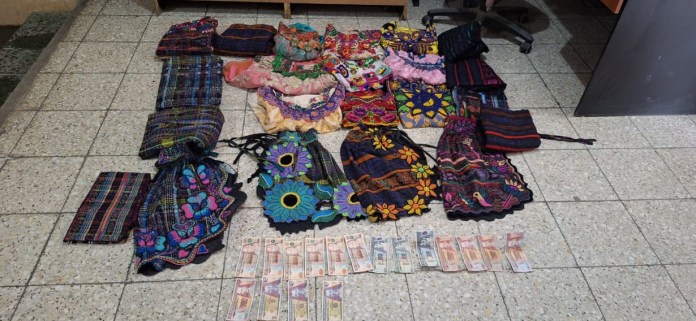 La detención de madre e hija se llevó a cabo en Salcajá, Quetzaltenango.
