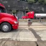 Labores de limpieza en el kilómetro 24 de la carretera a El Salvador. Foto La Hora: Daniel Ramírez.