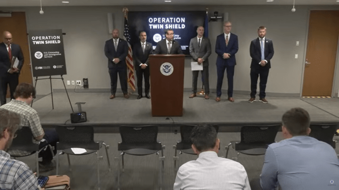 USCIS anuncia resultados de la Operación “Twin Shield”, una investigación sobre el fraude de inmigración.