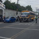 Día de Todos los Santos y el tradicional Desfile de Fieros 2025. Foto La Hora: Captura de Pantalla.