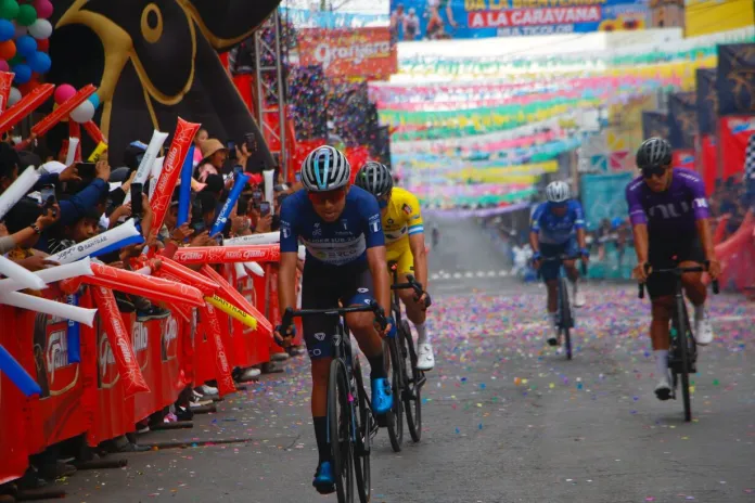 Vuelta a Guatemala Este sábado y domingo, los amantes del ciclismo podrán disfrutar de la máxima competencia del pedal aprovechado el asueto del 1 de noviembre, fecha en que se conmemora el Día de Todos los Santos. Foto La Hora: Federación Deportiva Nacional de Ciclismo