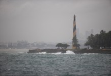 Melissa se convierte en huracán en el Caribe con pronósticos de rápido fortalecimiento Fotografía de la lluvia durante el paso del huracán Melissa este sábado, en República Dominicana. Foto La Hora: EFE
