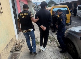 Autoridades capturan a Dayvid G. por posesión de material pornográfico de personas menores de edad. Foto: Ministerio Público