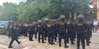 La Fiscalía Regional de Petén coordinó las diligencias en el Comando Aéreo en Petén por el robo de armamento del Ejército. Foto: MP