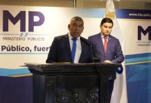 El jefe de la Fiscalía Especial Contra la Impunidad (FECI), Rafael Curruchiche, señaló al presidente Bernardo Arévalo y su hermano de corrupción.