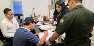 Fotografía cedida por la Fiscalía de Bolivia que muestra la aprehensión de Marcelo Arce Mosqueira. Foto La Hora: EFE