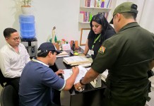 Fiscalía pedirá seis meses de prisión preventiva contra el hijo del presidente de Bolivia Fotografía cedida por la Fiscalía de Bolivia que muestra la aprehensión de Marcelo Arce Mosqueira. Foto La Hora: EFE