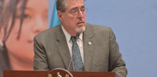 Arévalo señala colusión de "redes" para el robo de armas en Comando del Norte del Ejército.