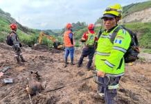 Los cuerpos de socorro buscan a dos personas desaparecidas en desastres naturales en San Marcos y Guatemala. Foto La Hora: Asombond
