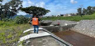 Los diques en el kilómetro 44 de la autopista Palín-Escuintla quedaron obstruidos con sedimento, según Conred. Foto La Hora: Conred