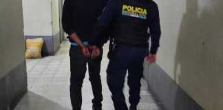 PNC realiza la captura de dos presuntos extorsionistas con el apoyo de los vecinos y autoridades comunitarias.