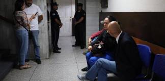 El Juzgado Décimo Penal inició la audiencia de primera declaración en contra de dos personas vinculadas a supuestos hechos ilícitos en la constitución de un partido político en 2022. Foto La Hora: Daniel Ramírez