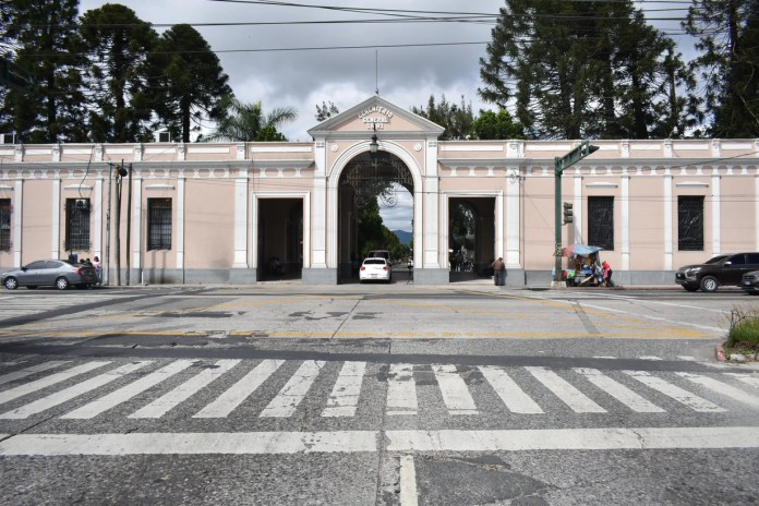 Conred da recomendaciones a los guatemaltecos que visiten el cementerio para este Día de Todos los Santos.