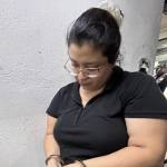 Ligan a proceso a conductora que fue captada en el momento en el que agredió a agente de la PMT en la zona 9. Foto La Hora: Daniel Ramírez