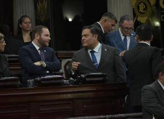 Los diputados Álvaro Arzú Escobar y Allan Rodríguez cuestionaron la vigencia del veto al Decreto 7-2025. Foto: La Hora / José Orozco