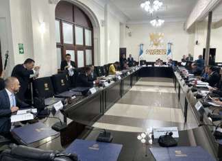 Los jefes de bloque acuerdan que sea el Pleno que apruebe el procedimiento para finalizar la interpelación al ministro de Salud. Foto: La Hora / José Orozco