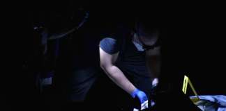 Personal del Ministerio Público intenta identificar a los cuerpos localizados en Palencia. Foto: La Hora / José Orozco