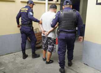 Capturan en Sanarate a presunto distribuidor de droga PNC reportó la captura de Edgar “M”, de 34 años, en la zona 1 de Sanarate, El Progreso.