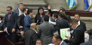 Los diputados discuten por enmiendas a la iniciativa de ley contra las maras, cuya aprobación se pausó el 14 de octubre. Foto: La Hora / José Orozco