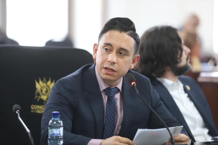 Jorge Miguel Castillo Castro fue electo como Superintendente de Competencias este lunes 13 de octubre por el directorio. Foto La Hora: Congreso