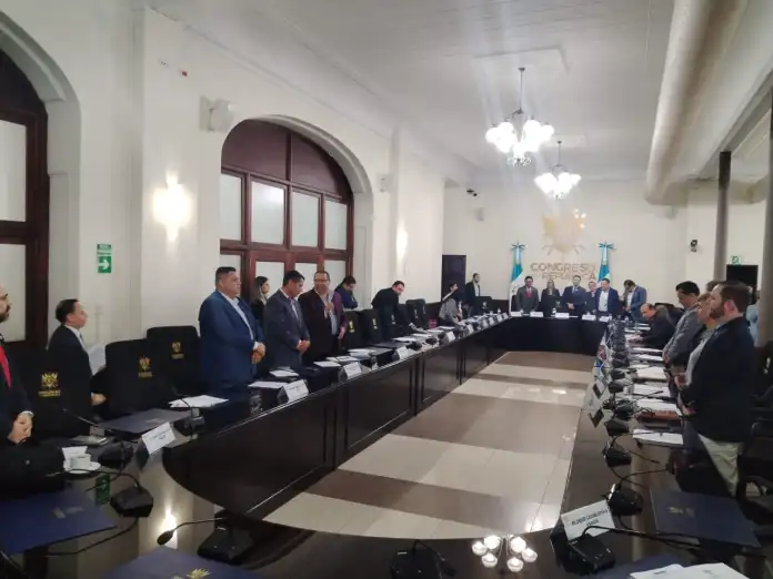 instanciacongreso El presidente del Congreso, Nery Ramos, informó que enviará la convocatoria para instancia de jefes de bloque. Foto: La Hora