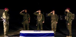 Ceremonia llevada a cabo por el ejército Israelí en Gaza en memoria del secuestrado israelí Eliyahu Margalit. El Centro de Medicina Forense Abu Kabir de Yafa (sur de Tel Aviv) identificó durante la noche el cadáver del rehén entregado por Hamás como perteneciente a Eliyahu Margalit, anunció la oficina del primer ministro, Benjamín Netanyahu, este sábado. Foto: La Hora: EFE