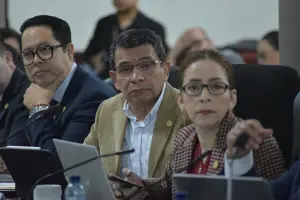 "¿Va a venir Harry Potter a reponer las carreteras? el único que me puede remover es el presidente", afirma ministro del CIV