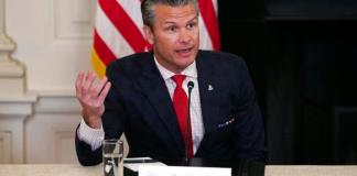 Foto de archivo del secretario de Guerra, Pete Hegseth. Foto: La Hora: EFE//WILL OLIVER