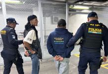 El juzgado de turno reprogramó la audiencia de primera declaración para alías "Pinky" y "Cerebro" para la noche del 31 de octubre. Foto La Hora: PNC