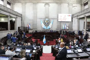 Planilla encabezada por Arzú Escobar para dirigir Congreso estaría conformada por siete bancadas