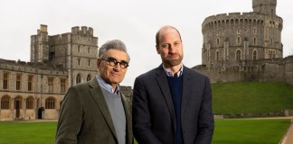 Príncipe William junto a Eugene Levy, en el programa "The Reluctant Traveler" por Apple TV+. Foto: Apple TV+