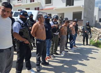 Los dos pandilleros recapturados en Huehuetenango tras su fuga de Fraijanes II, fueron trasladados al Preventivo de la zona 18. Foto La Hora: PNC