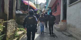 Recapturaron a Karen Noemí Pérez de León, de 29 años, por el delito de estafa propia. Foto La Hora: PNC.