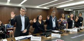 El ministro de Salud, Joaquión Barnoya, y sus viceministros Rosario Orozco y Donado Camey en citación. Foto: La Hora / José Orozco
