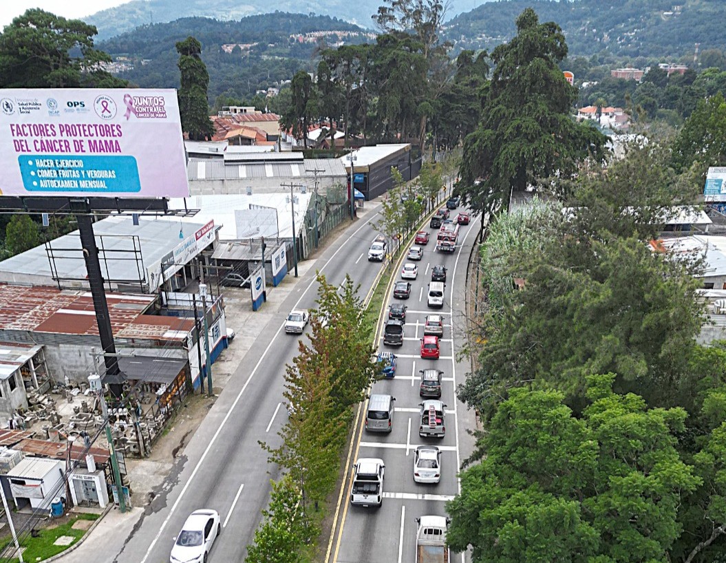 Autoridades evalúan implementación de carril reversible en San Lucas Sacatepéquez