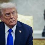 El presidente de Estados Unidos, Donald Trump, redobló sus ataques este miércoles contra las autoridades de Chicago y llamó a que se encarcele Foto: La Hora: EFE