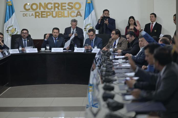 Varios jefes de bloque se pronunciaron por el veto presidencial al Decreto 7-2025, que favorecía a los Codedes. Foto: La Hora / Fabricio Alonzo