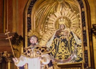 La festividad religiosa del Mes del Rosario, que ha congregado a devotos católicos en la Cofradía del Santo Rosario, de la Parroquia Santo Domingo, por un mes, finaliza hoy por la tarde con un rezo del Santo Rosario a partir de las 5:45 p. m. Foto: La Hora; Cofradía del Santo Rosario