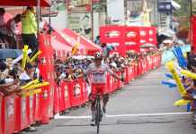 Nicolás Paredes, de Colombia, conquista tercera etapa de la Vuelta Ciclística a Guatemala Nicolás Paredes, del Team Hino, se colocó la camiseta de ganador en la tercera etapa de la Vuelta Ciclística a Guatemala. Foto: Federación Deportiva Nacional de Ciclismo