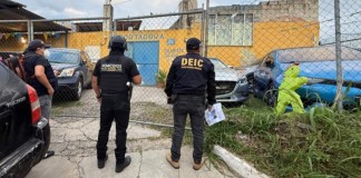 Policía Nacional Civil realiza diligencias de allanamientos en un inmueble de zona 12.