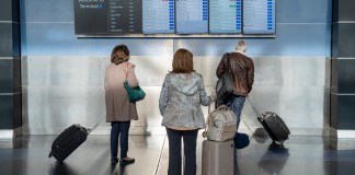 Por segundo días se reportan mil vuelos cancelados en EE. UU. tras cierre de Gobierno.