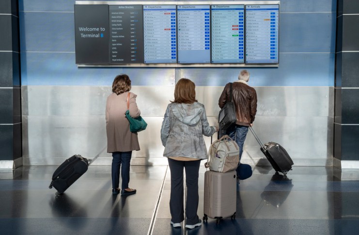 Por segundo días se reportan mil vuelos cancelados en EE. UU. tras cierre de Gobierno.