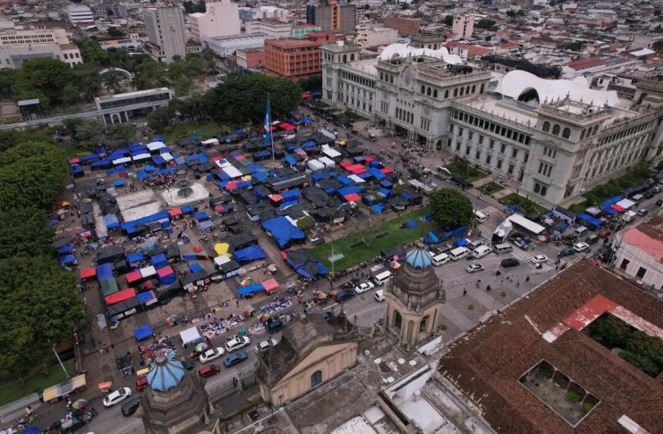 El STEG de Joviel Acevedo apela levantamiento de emplazamiento contra el Ministerio de Educación El viceministro de Educación resaltó que recuperar el aprendizaje de los alumnos, por el parto del STEG, costará Q40 millones. Foto La Hora: Fabricio Alonzo