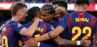 3-1. El Barça remonta ante el Alavés y dormirá líder