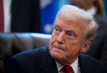 Donald Trump aseguró que el sospechoso del tiroteo registrado en la Universidad de Brown aún no ha sido detenido.