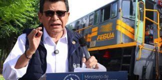 Miguel Ángel Díaz Bobadilla dejará el Ministerio de Comunicaciones, Infraestructura y Vivienda y asumirá como interventor en FEGUA. Diseño La Hora: Roberto Altán