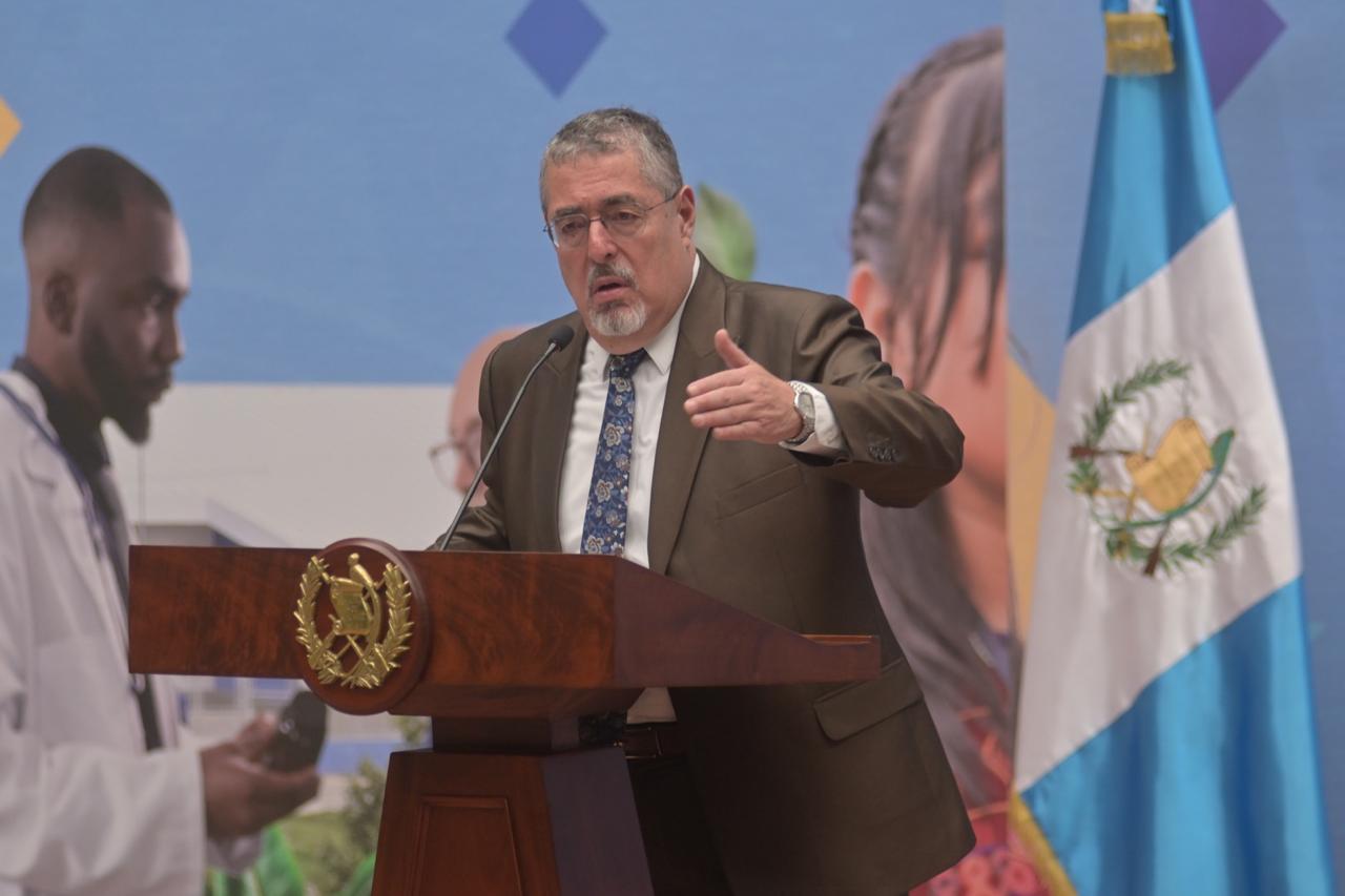 Reunión con Arévalo da inicio a agenda de misión de la OEA en Guatemala