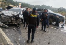 Según asociaciones y organizaciones, a diario hay más de 2 mil víctimas de accidentes de tránsito Distintas organizaciones y asociaciones del país indicaron que se debe legislar para reducir los índices de accidentes viales. Foto La Hora: Bomberos Voluntarios