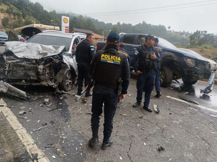 Accidentes viales Distintas organizaciones y asociaciones del país indicaron que se debe legislar para reducir los índices de accidentes viales. Foto La Hora: Bomberos Voluntarios